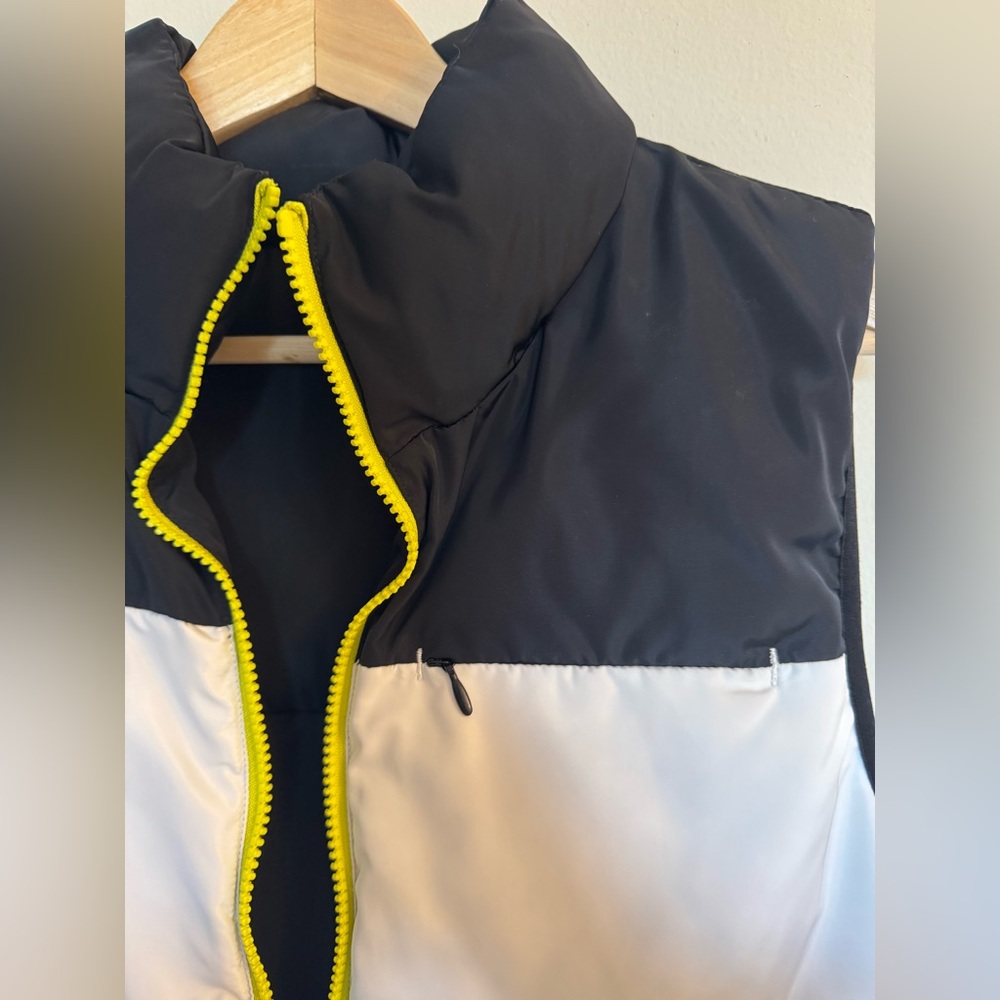 Fabletics Reversible Vest - Picture 5 of 6